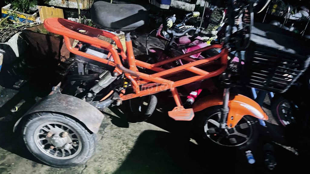 xe điện 3 bánh cầu visai hỏng bình bán xác cho ae. Mua bán Xe điện tại Thành phố Thủ Dầu Một Bình Dương được đăng bởi lê thành  hình 5