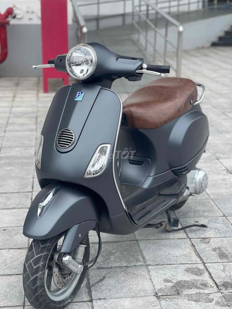 Vespa 2017 gtdd Máy móc nguyên bản ko đi cần bán