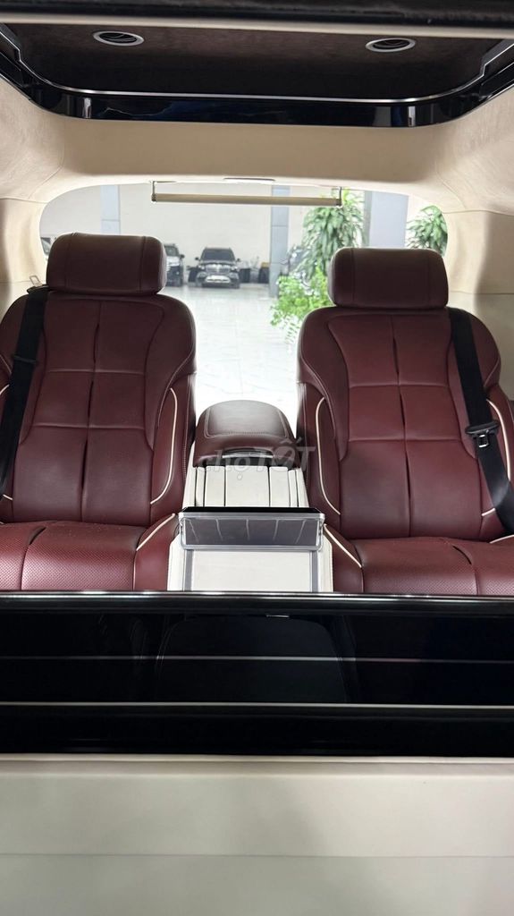 Kia Carnival Royal VIP 2023 Đỏ trắng. Mua bán Ô tô tại Quận 1 Tp Hồ Chí Minh được đăng bởi Mr Hợi  hình 6