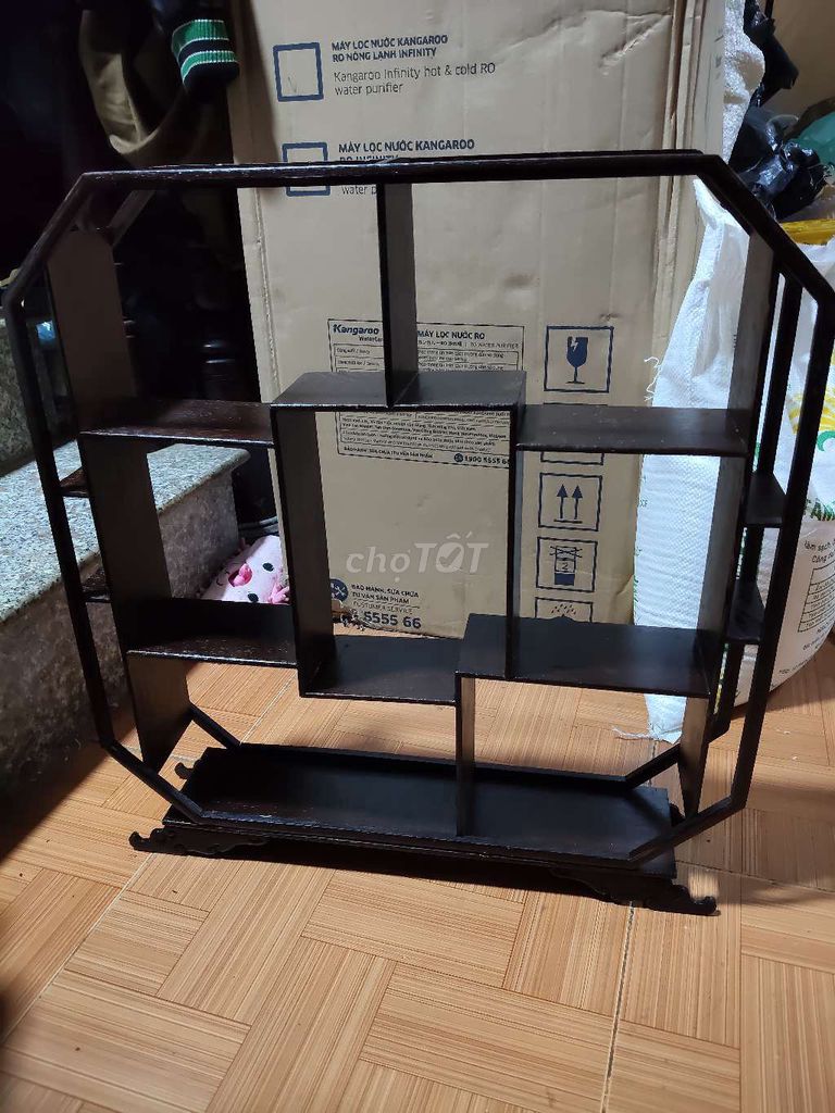 Kệ trang trí Gỗ Nâu 50cm x 53cm. Mua bán Tủ, kệ gia đình tại Huyện Hóc Môn Tp Hồ Chí Minh được đăng bởi Tieu Thi Van Ha hình 1