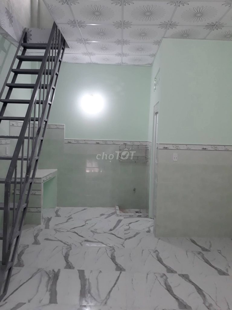 Cho thuê phòng trọ 38m2, Thủ Dầu Một, có ban công