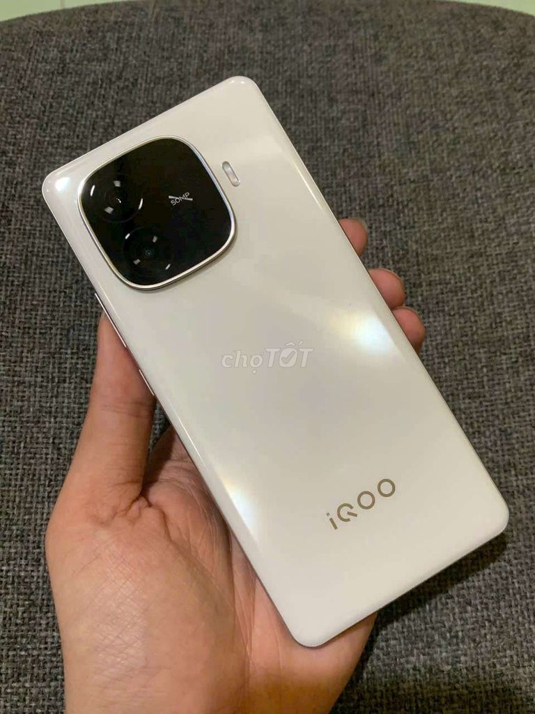 VIVO IQ00 Z9 5G 8/256 PIN 6K SẠC 80W SNAP 73 144HZ