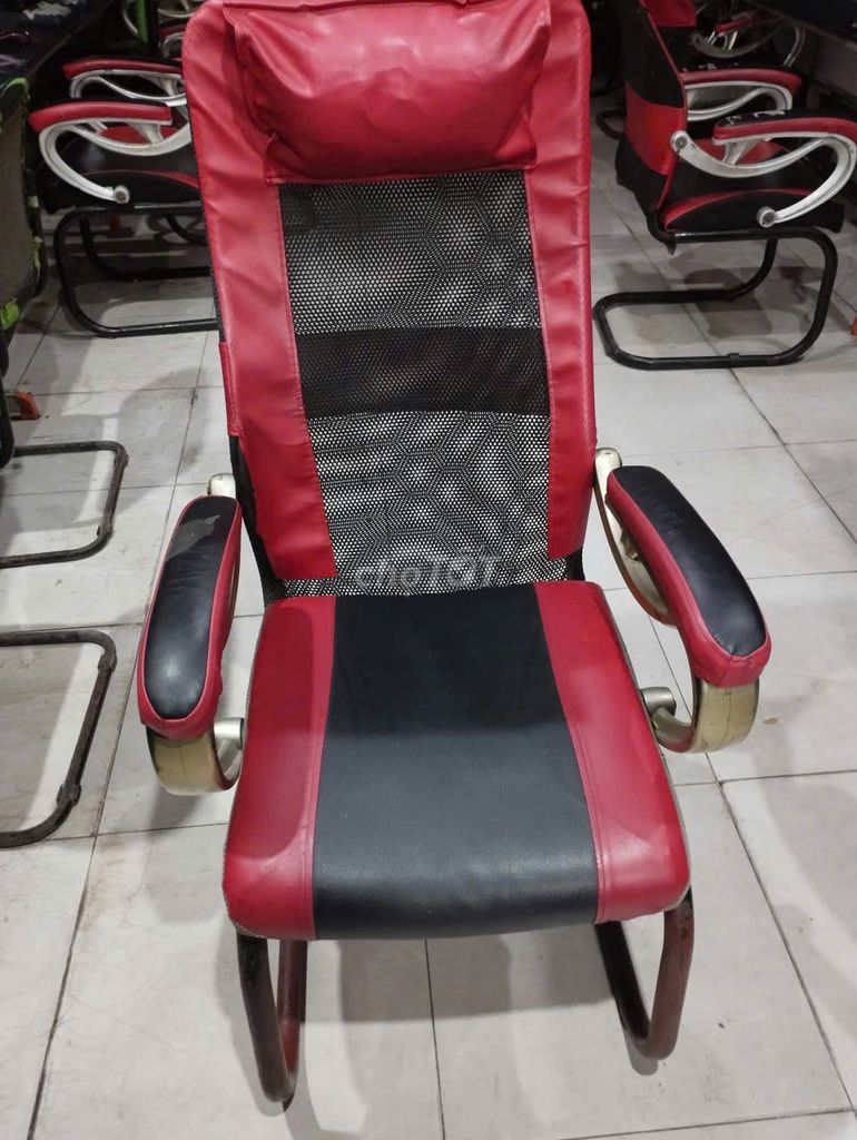 Thanh lý Ghế gaming G32 giá rẻ. Mua bán Bàn ghế tại Quận Ngô Quyền Hải Phòng được đăng bởi 시진핑 hình 1