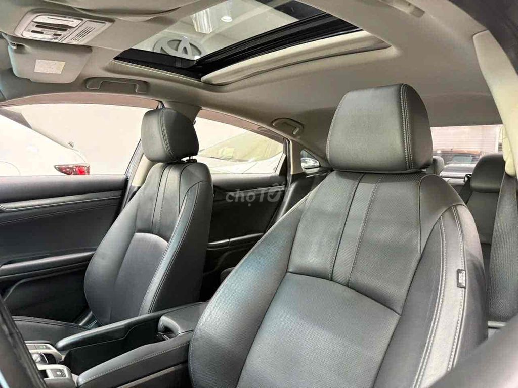 Honda Civic 2017 1.5L Vtec Turbo - 82000 km. Mua bán Ô tô tại Thành phố Thủ Đức Tp Hồ Chí Minh được đăng bởi Bá Lộc hình 7