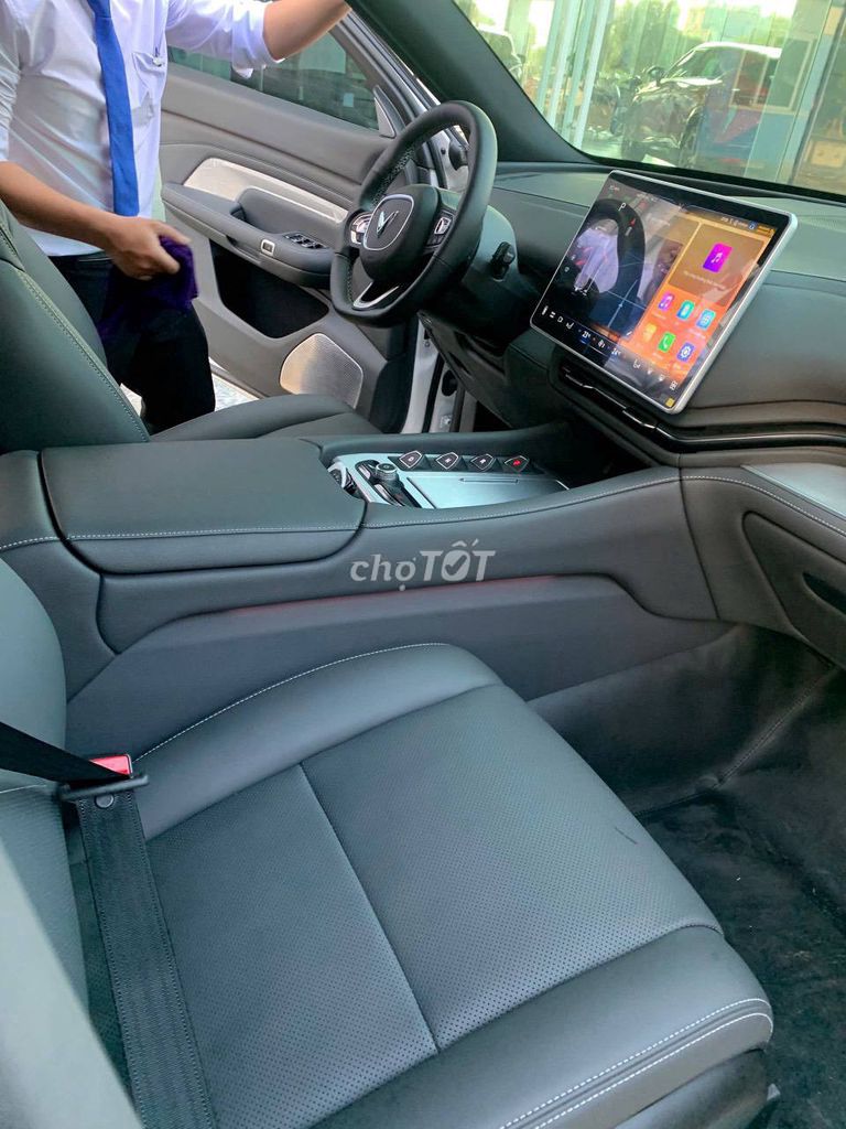 VinFast VF9 Plus màu trắng trần thép 7 chỗ 2024. Mua bán Ô tô tại Quận Hoàn Kiếm Hà Nội được đăng bởi Chin Chít hình 5