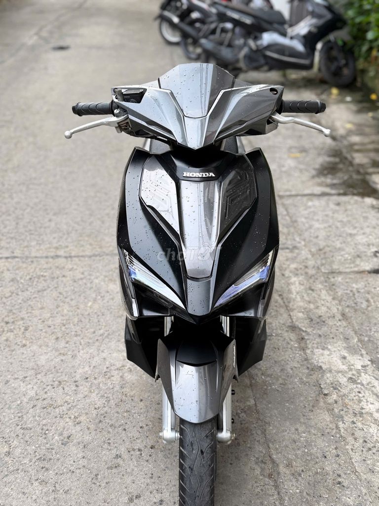 Honda Airblade 2019 khoá Smartkey chính chủ. Mua bán Xe máy tại Quận Cầu Giấy Hà Nội được đăng bởi Đỗ Việt Hưng hình 1