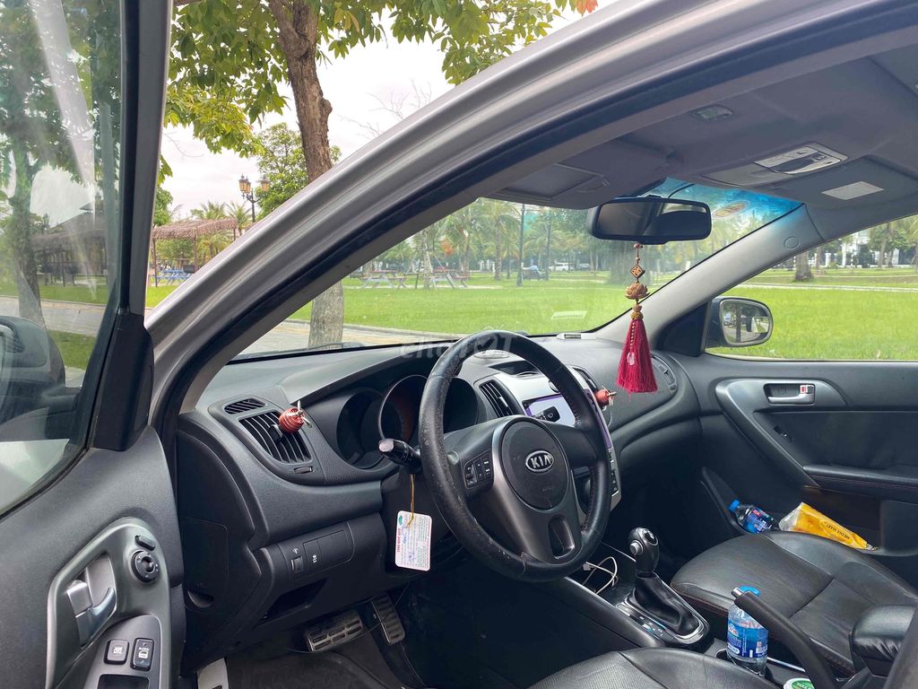 Kia Forte 2010 Автомат 1,6 л, серебристый