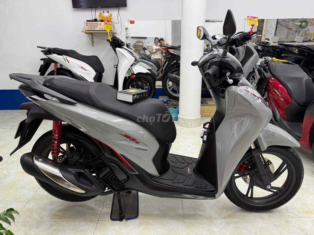 Honda SH 160 ABS 2025 Xám 2000 km. Mua bán Xe máy tại Thành phố Vũng Tàu Bà Rịa - Vũng Tàu được đăng bởi XE MÁY BẢO THANH  TPVŨNG TÀU hình 19