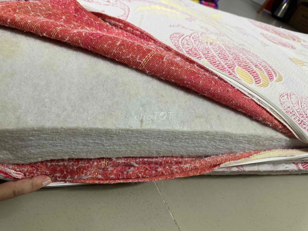 Nệm bông ép 1.6m x 2m Trắng, Đỏ, Vàng. Mua bán Giường, chăn ga gối nệm tại Quận 7 Tp Hồ Chí Minh được đăng bởi nguyễn minh hình 1