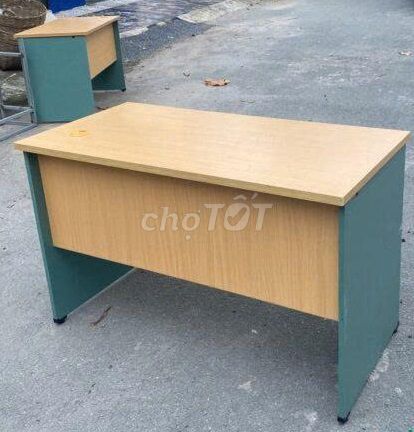 Bàn làm việc Hòa Phát 1m2x60cm không hộc