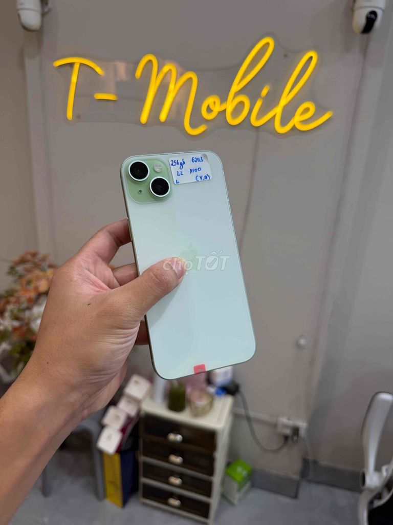 15 Plus 256Gb Quốc Tế zin đẹp pin 100% xanh. Mua bán Điện thoại tại Quận Thanh Xuân Hà Nội được đăng bởi Ngô Tráng T Mobile hình 1
