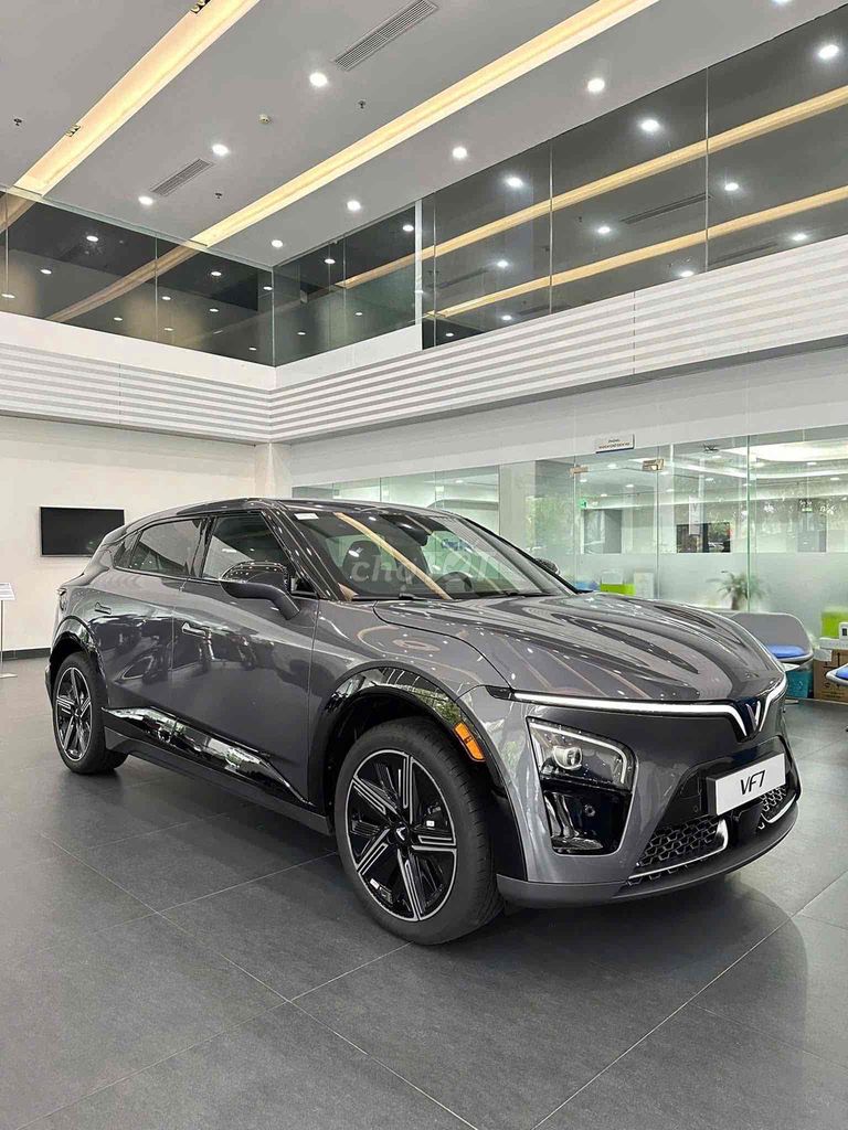 VinFast VF7 2025 đủ màu giao ngay giá tốt nhiều PK. Mua bán Ô tô tại Huyện Thanh Trì Hà Nội được đăng bởi Dương Gia hình 3