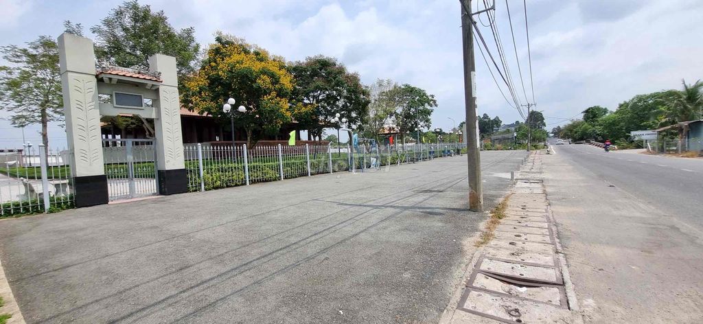 ✅Cần bán gấp mảnh đất nền ven sông Lu , diện tích 6.757m2.