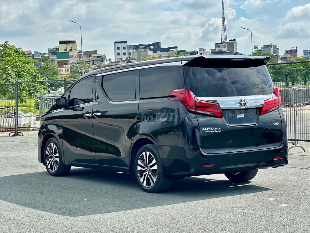 Toyota Alphard 3.5V6 sx 2018 màu đen. Mua bán Ô tô tại Quận Cầu Giấy Hà Nội được đăng bởi Cao Quý hình 5
