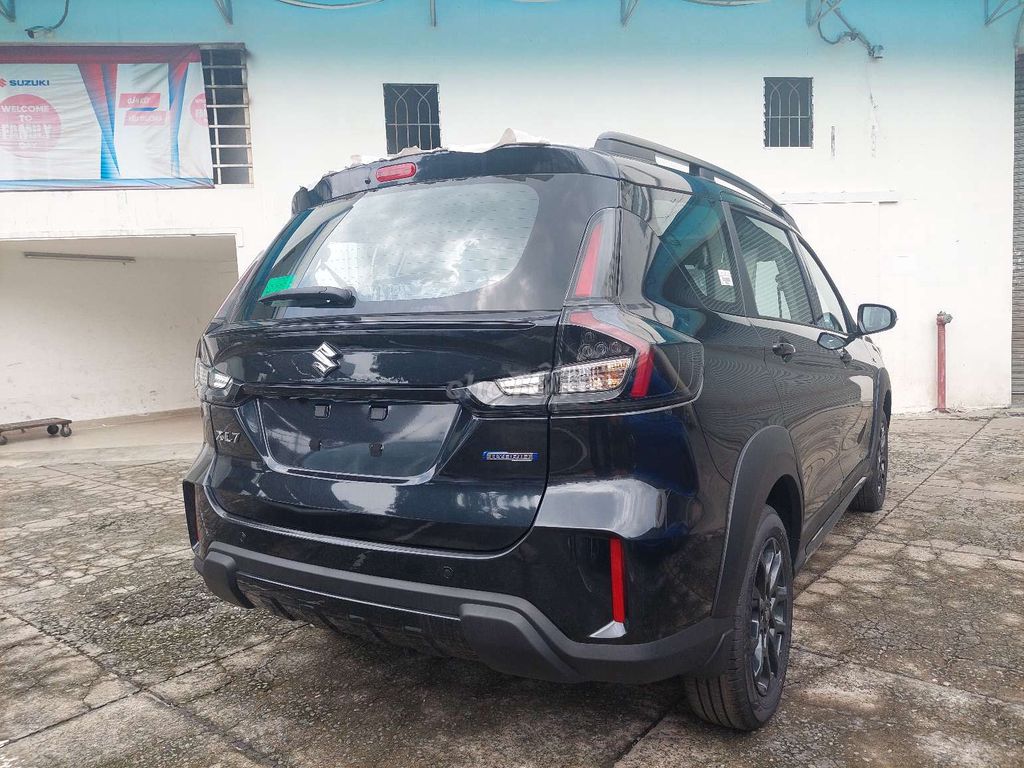 XL7 hybrid bản Black Edition giao ngay. Mua bán Ô tô tại Quận Tân Bình Tp Hồ Chí Minh được đăng bởi Pháp Suzuki World Phổ Quang hình 4