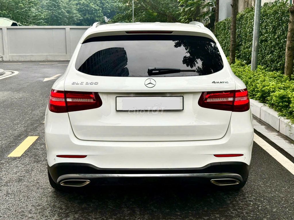 Mercedes GLC300 2018 model 2019 màu trắng. Mua bán Ô tô tại Quận Thanh Xuân Hà Nội được đăng bởi Nguyễn Tuấn Hoàng hình 7