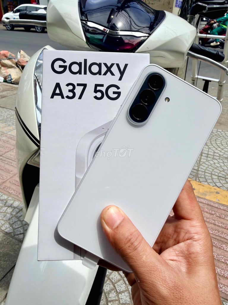 samsung A37  new 100. Mua bán Điện thoại tại Quận Hải Châu Đà Nẵng được đăng bởi Dshop323TrầnCaoVân hình 1