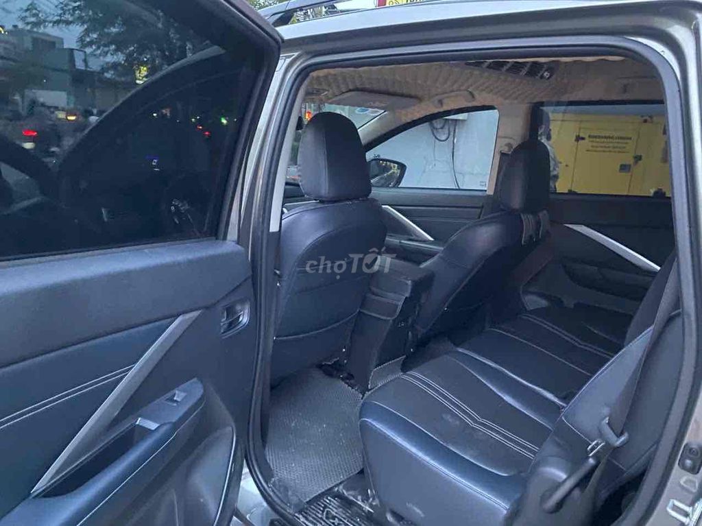 Mitsubishi Xpander Cross 2023 - 31000 km. Mua bán Ô tô tại Quận 7 Tp Hồ Chí Minh được đăng bởi Phương Tùng hình 4