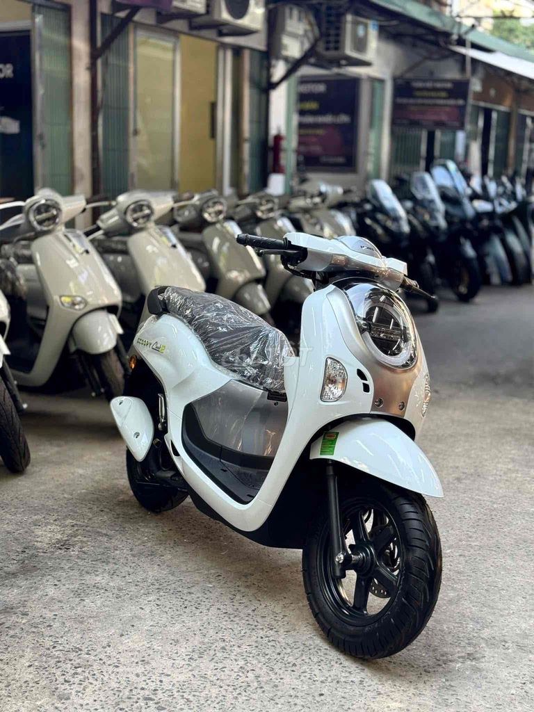 Honda Scoopy 110 2025 Trắng. Mua bán Xe máy tại Quận Cầu Giấy Hà Nội được đăng bởi Tuấn Việt Motor hình 6