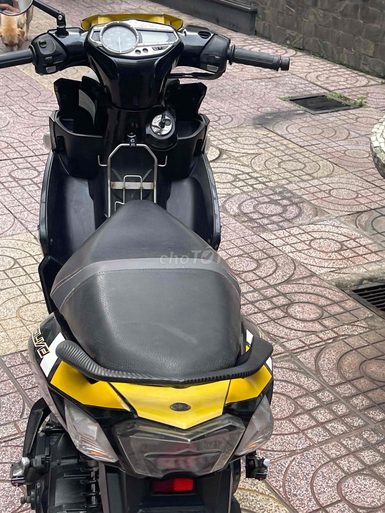 Yamaha Nouvo 6 125 Fi 2015 , xe đẹp Gtdd. Mua bán Xe máy tại Quận Bình Thạnh Tp Hồ Chí Minh được đăng bởi Nguyễn hoàng thiện hình 5