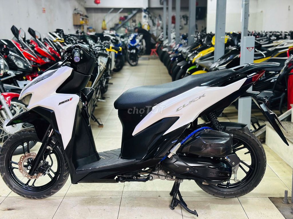 XE MÁY THỊNH PHÁT - VARIO 150 TRẮNG KHOÁ SMARTKEY. Mua bán Xe máy tại Quận Bắc Từ Liêm Hà Nội được đăng bởi XE MÁY THỊNH PHÁT XE LƯỚT GIÁ RẺ hình 5
