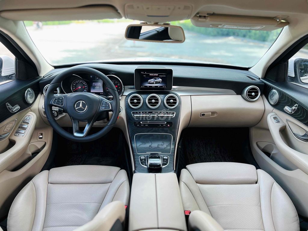 Mercedes Benz C200 2016 Hỗ Trợ Bank 65%. Mua bán Ô tô tại Quận Bình Tân Tp Hồ Chí Minh được đăng bởi Hoàng Thọ hình 5