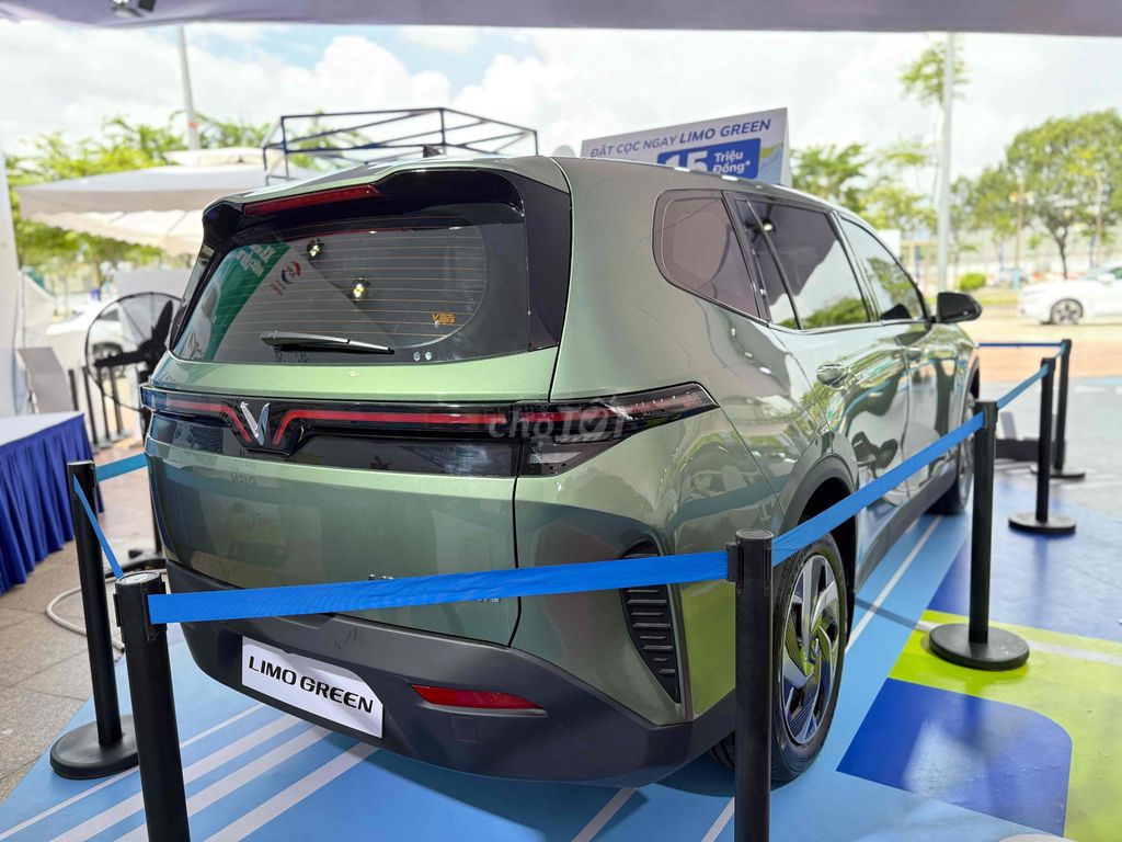 LIMO 7 CHỖ RỘNG RÃI+SẲN XE GIAO NGAY+90TR NHẬN XE. Mua bán Ô tô tại Quận Bình Thạnh Tp Hồ Chí Minh được đăng bởi Kỳ Nguyễn VinFast hình 8