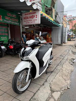 Honda SH 160 ABS 2024 Trắng 5700 km. Mua bán Xe máy tại Quận Ninh Kiều Cần Thơ được đăng bởi Cửa hàng Hoà Hiệp II 