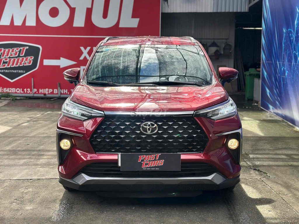 Toyota Veloz Cross TOP 2023, пробег 14 000 км, один владелец
