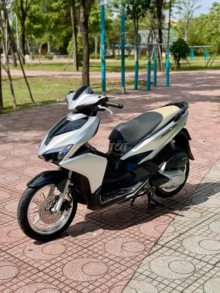 Honda AB 2019 SMK BS 61 Chính Chủ Ký. Mua bán Xe máy tại Thành phố Thủ Đức Tp Hồ Chí Minh được đăng bởi xe máy kha hoàng hình 5