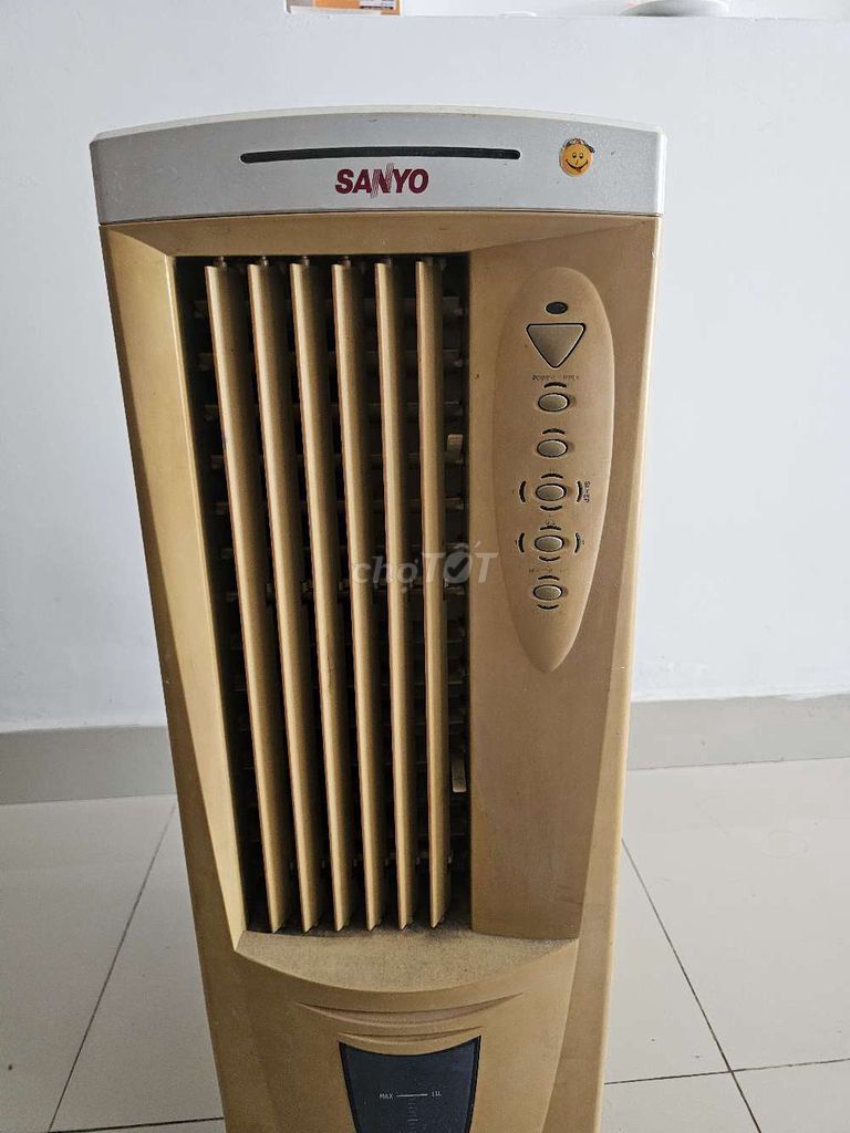 Quạt hơi nước Sanyo Nhật Bản Vàng kem. Mua bán Quạt tại Quận Cẩm Lệ Đà Nẵng được đăng bởi chú Thắng  hình 1