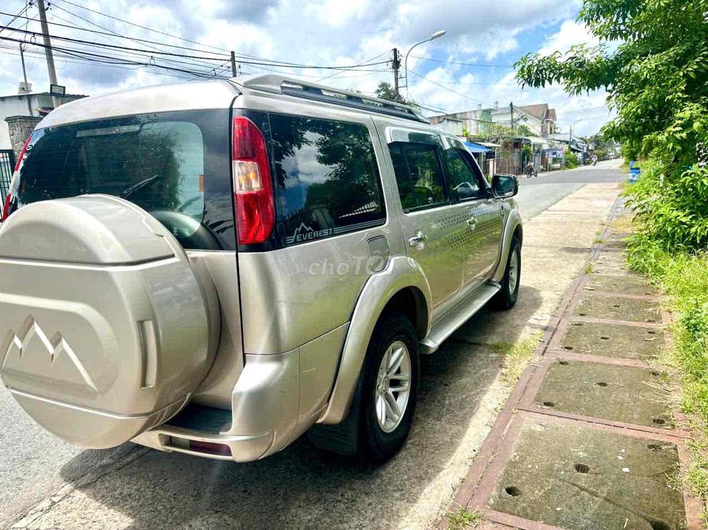Ford Everest 2010 2.6L 4x4 MT - 90000 km. Mua bán Ô tô tại Huyện Củ Chi Tp Hồ Chí Minh được đăng bởi anh Hiep hình 5