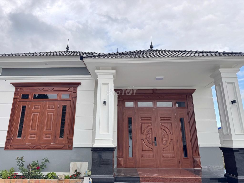 Cửa thép vân gỗ chống cháy hiện đại. Mua bán Nội thất, đồ gia dụng khác tại Quận 1 Tp Hồ Chí Minh được đăng bởi LÊ THỊ TRANG hình 1