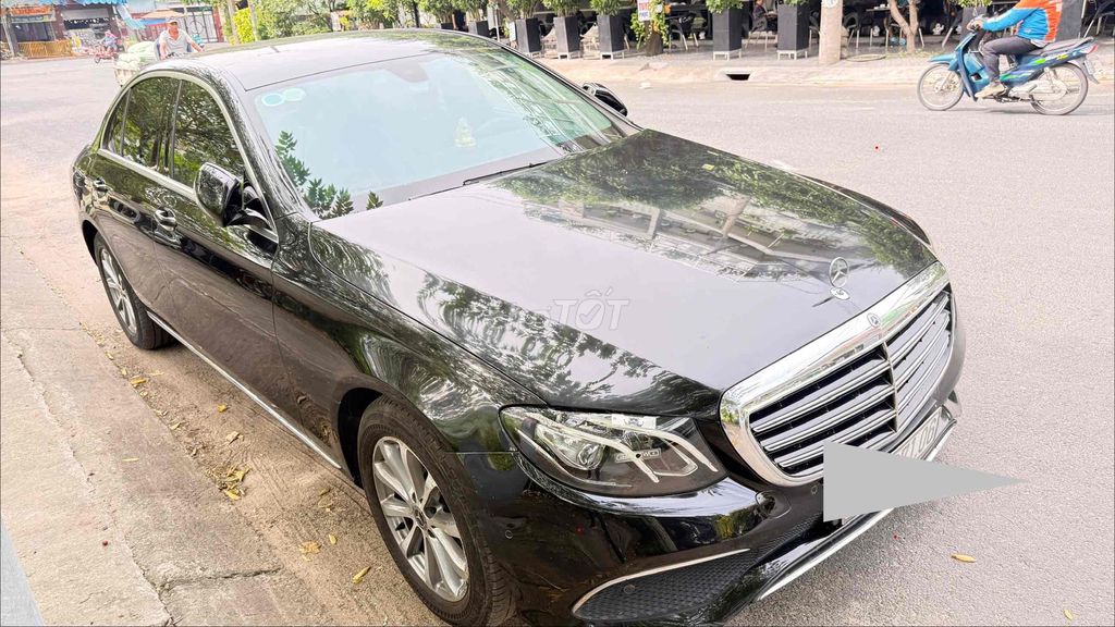 Mercedes Benz E Class 2019 E200 - 119000 km. Mua bán Ô tô tại Quận 12 Tp Hồ Chí Minh được đăng bởi Lê Trung Chính hình 5