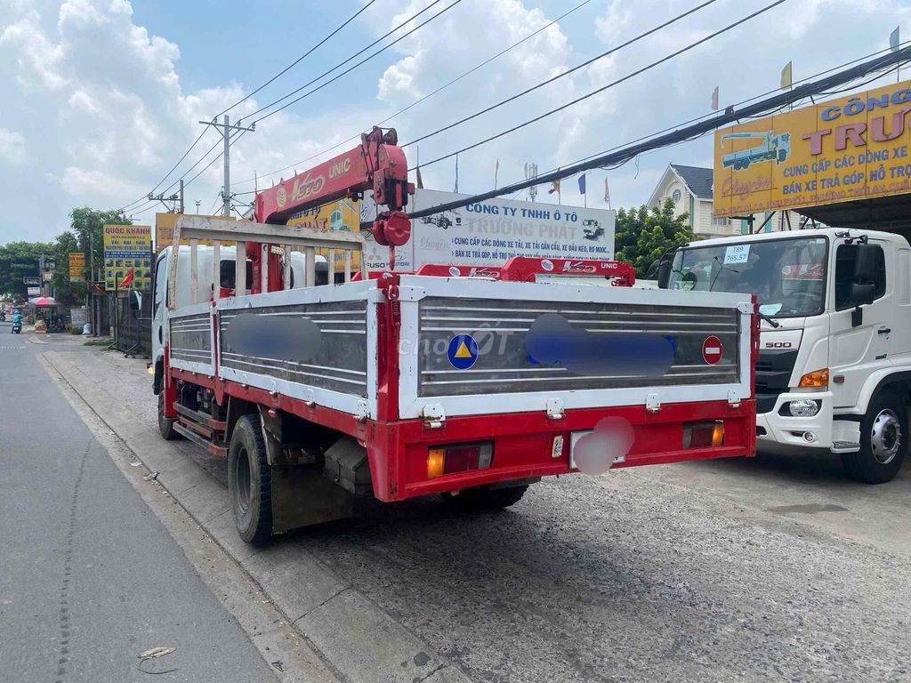 Xe Cẩu 3,4 tấn ISUZU cẩu Unic 370,4 khúcThùng 5,2m. Mua bán Xe tải, xe ben tại Thành phố Tân An Long An được đăng bởi Mr. An hình 3