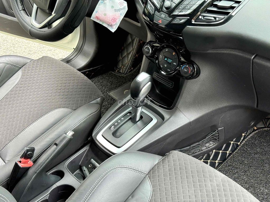 Ford Fiesta 2014 Titanium 1.5 AT - 70000 km. Mua bán Ô tô tại Quận Tân Phú Tp Hồ Chí Minh được đăng bởi Thế Anh hình 8