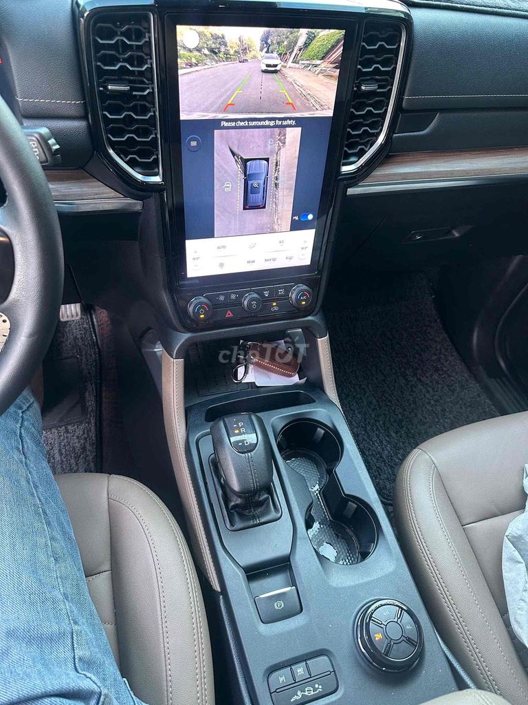 Ford Everest 2022 Titanium Plus 4x4 58000 km Đen. Mua bán Ô tô tại Quận 12 Tp Hồ Chí Minh được đăng bởi Văn Bình hình 7