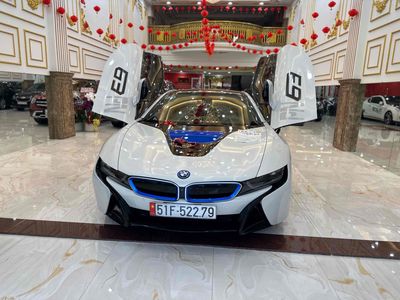 BMW i8 màu trắng chiếc xe trưng bày mới nhất vn
