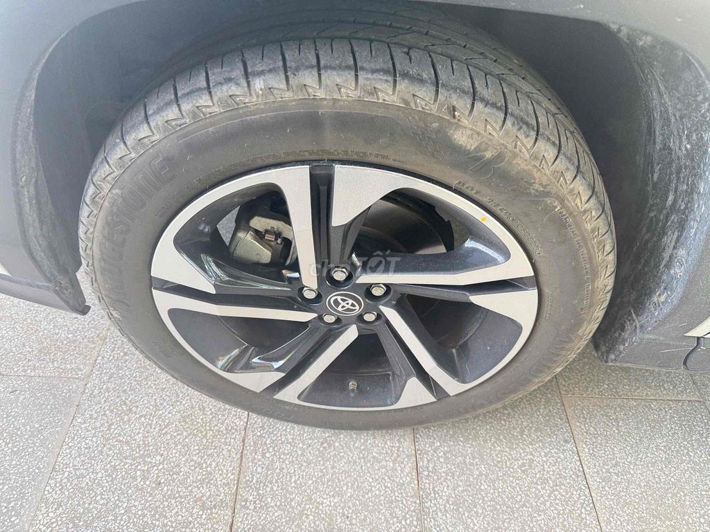 Toyota Yaris Cross 2023 1.5HEV 35300 km. Mua bán Ô tô tại Quận Tân Phú Tp Hồ Chí Minh được đăng bởi TRƯƠNG THANH TUYỀN hình 8