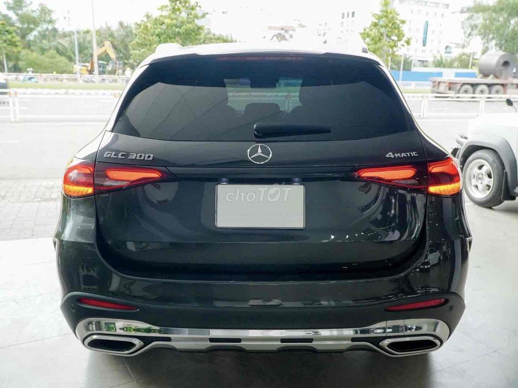 Mercedes GLC300 4Matic 2023 с пробегом 30.000 км