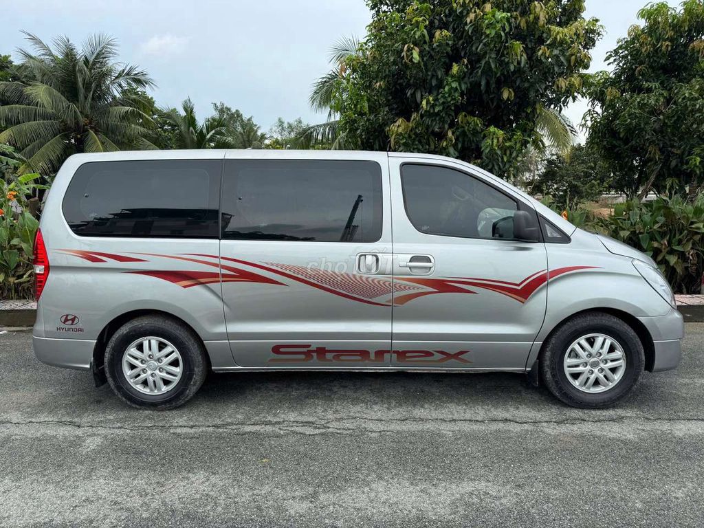 Ô tô Hyundai Starex số sàn 9 chổ máy dầu. Mua bán Ô tô tại Quận 12 Tp Hồ Chí Minh được đăng bởi Trương Thành Phú hình 8