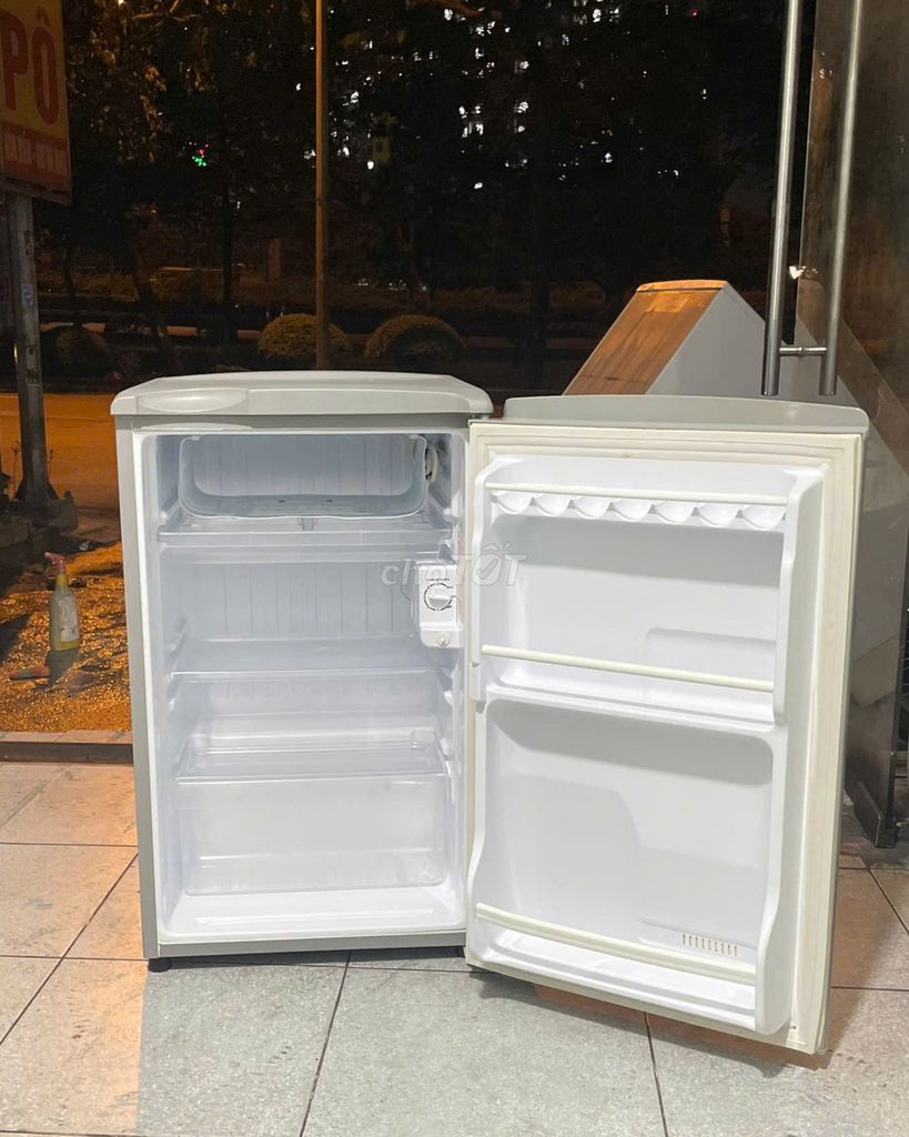 Tủ lạnh Sanyo Aqua 90L Xám. Mua bán Tủ lạnh tại Quận Sơn Trà Đà Nẵng được đăng bởi Khuê hình 1