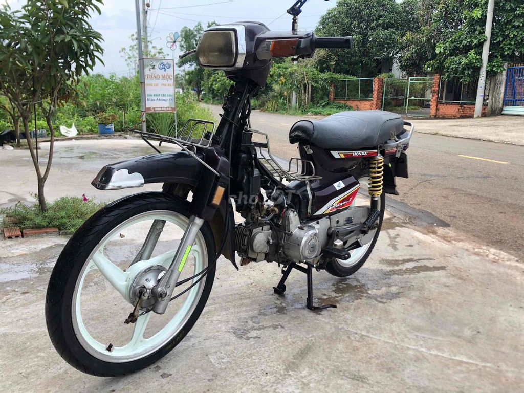 DREAM DAEHAN CỰC NGON CHẠY CHẤT NHƯ RIM THÁI. Mua bán Xe máy tại Huyện Long Thành Đồng Nai được đăng bởi CHODONGNAI youtube video hình 3