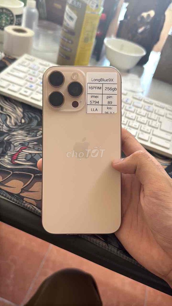 Apple iPhone 16 Pro Max 256GB Gold. Mua bán Điện thoại tại Quận Cầu Giấy Hà Nội được đăng bởi Long blue 9x hình 1