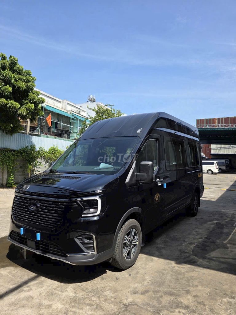 Ford Transit Limousine 10-12 chỗ Mới 100%. Mua bán Ô tô tại Quận 8 Tp Hồ Chí Minh được đăng bởi Tiến Phát hình 2