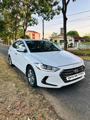 Hyundai Elantra 2018 Trắng 79886 km