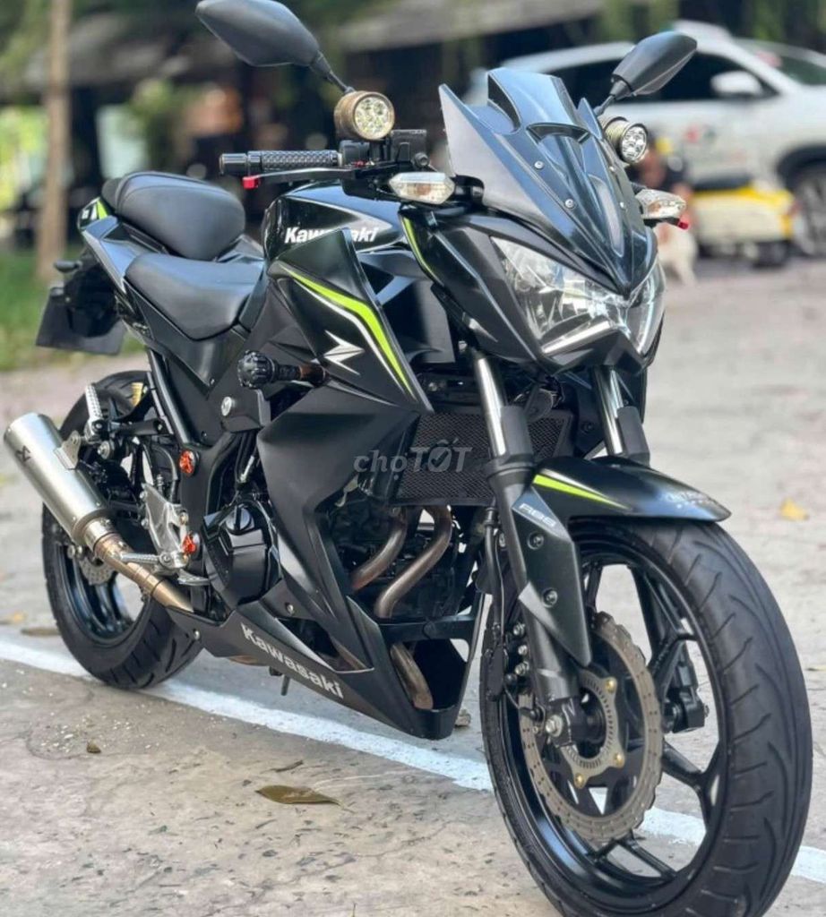 Kawasaki Z300 ABS в собственности с тюнингом