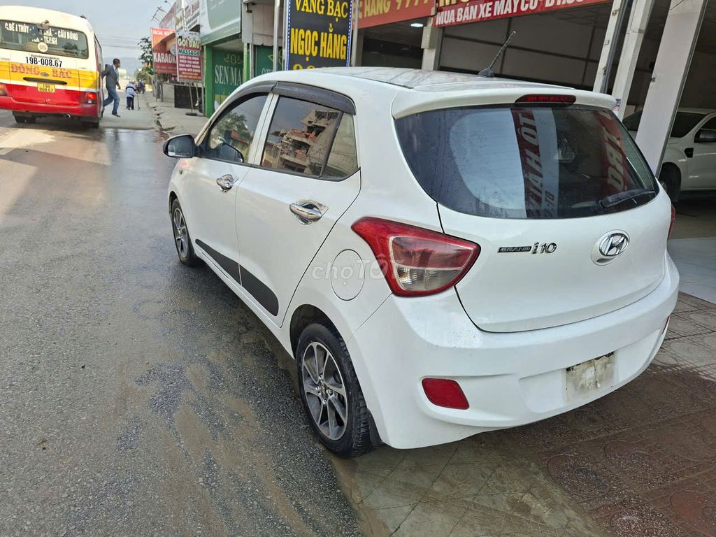 Hyundai Grand i10 Trắng. Mua bán Ô tô tại Huyện Yên Thành Nghệ An được đăng bởi Hai hình 3