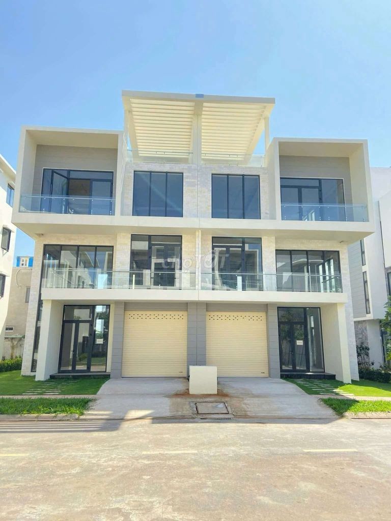 CHÍNH CHỦ BÁN BIỆT THỰ SONG LẬP 186M2 SẴN SỔ CÔNG CHỨNG NGAY