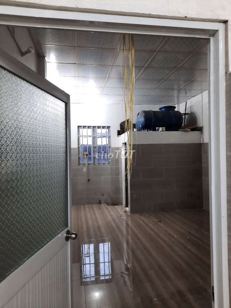 Nhà tiện kinh doanh buôn bán, 100m2, 2 phòng ngủ, 2WC, Quốc Lộ 1A